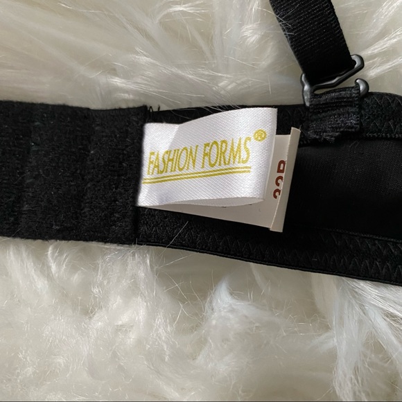 Low Plunging Neckline • Black Bra - Picture 4 of 7